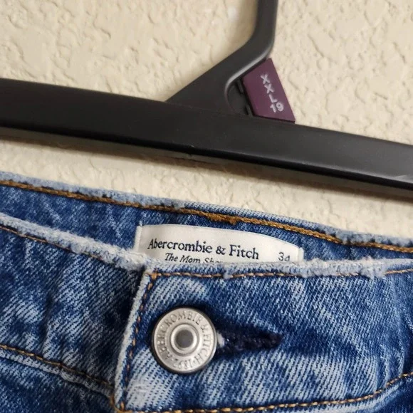 Abercrombie Fitch Size 34 / 18 The Mom Short High Rise Distressed Denim Jeans‎ - Picture 7 of 15